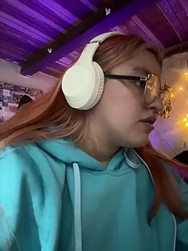 SophiaWeestt99 online show from 04-30-26, 04:41