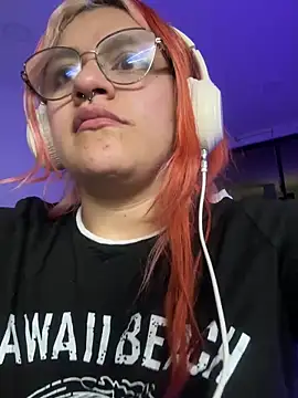 SophiaWeestt99 online show from 06-04-26, 03:00