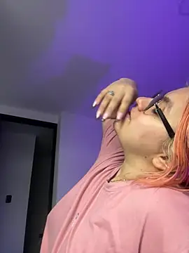 SophiaWeestt99 online show from 06-10-26, 04:03