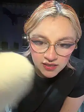 SophiaWeestt99 online show from 02-16-26, 04:11