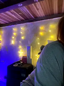 SophiaWeestt99 online show from 09-12-25, 02:34