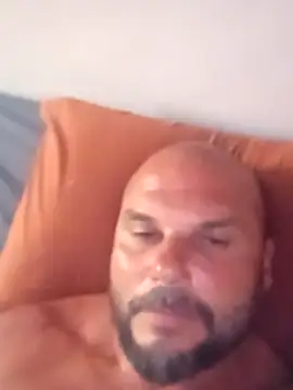Snapshot of Javierchico chatting on 06-22-26, 06:05 Javierchico online show from 06-22-26, 06:05