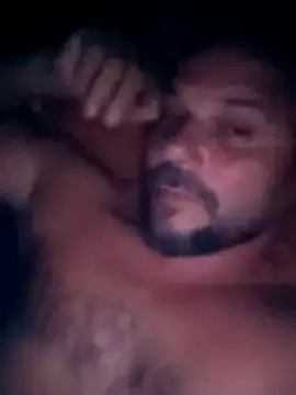 Snapshot of Javierchico chatting on 06-11-26, 04:31 Javierchico online show from 06-11-26, 04:31