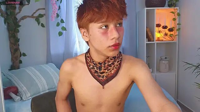 Tommyfoxboy online show from 10-24-25, 12:37