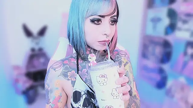 Snapshot of NikkiRamone chatting on 10-29-25, 09:25 NikkiRamone online show from 10-29-25, 09:25