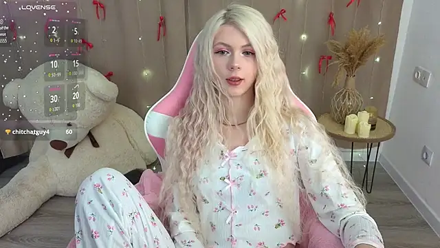 Snapshot of barbieee_b chatting on 07-30-26, 12:10 barbieee b online show from 07-30-26, 12:10