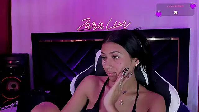 ZaraLim online show from 10-22-25, 05:12