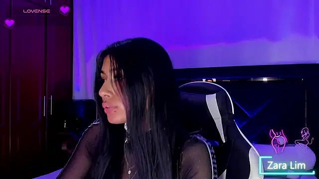 ZaraLim online show from 11-26-25, 11:38