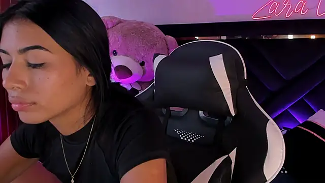 ZaraLim online show from 09-28-25, 06:04