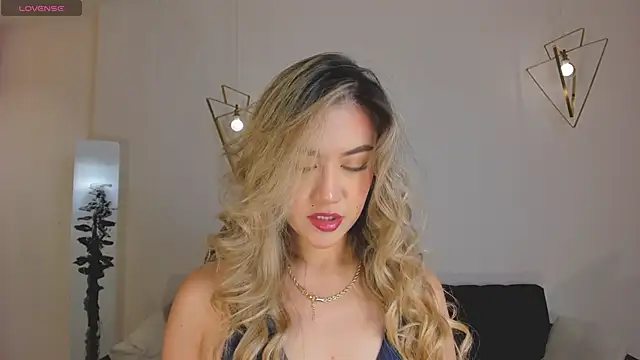 RebeccaHudson online show from 04-14-26, 07:52