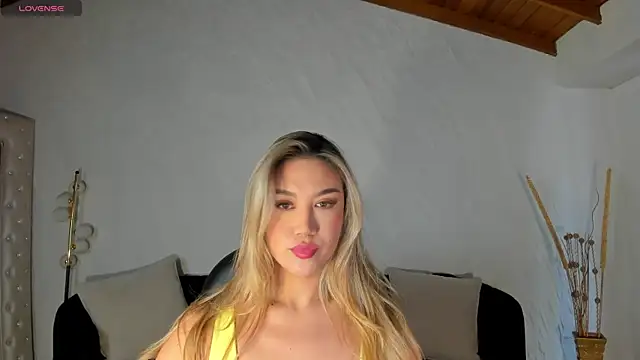 RebeccaHudson online show from 06-25-26, 07:41
