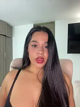 Snapshot of Aitana98_ chatting on 05-08-26, 01:42 Aitana98 online show from 05-08-26, 01:42