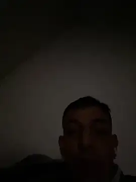 Snapshot of Babyj9898 chatting on 12-21-25, 03:30 Babyj9898 online show from 12-21-25, 03:30