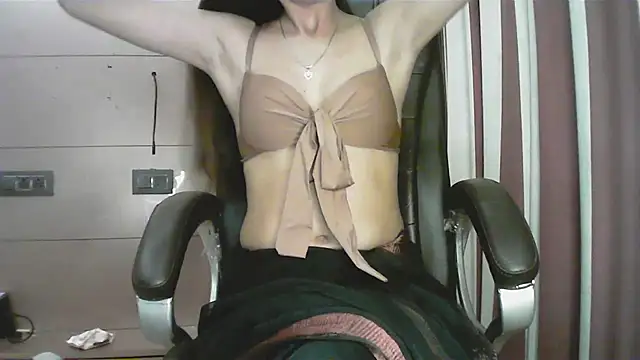 collage hoty online show from 11-22-25, 04:50