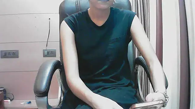 Snapshot of collage_hoty chatting on 09-18-25, 04:54 collage hoty online show from 09-18-25, 04:54