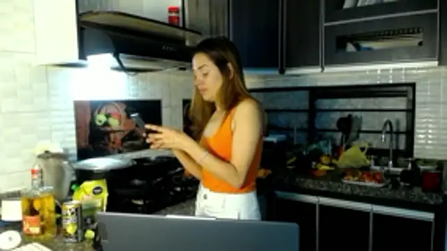 Snapshot of camilawm19 chatting on 04-12-26, 11:52 camilawm19 online show from 04-12-26, 11:52