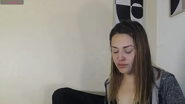 Snapshot of camilawm19 chatting on 01-17-26, 01:04 camilawm19 online show from 01-17-26, 01:04