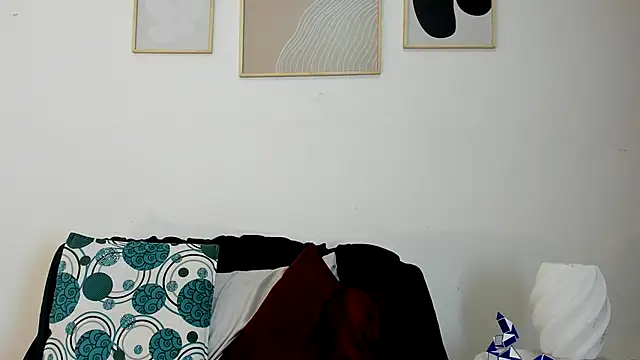 camilawm19 online show from 09-13-25, 11:38