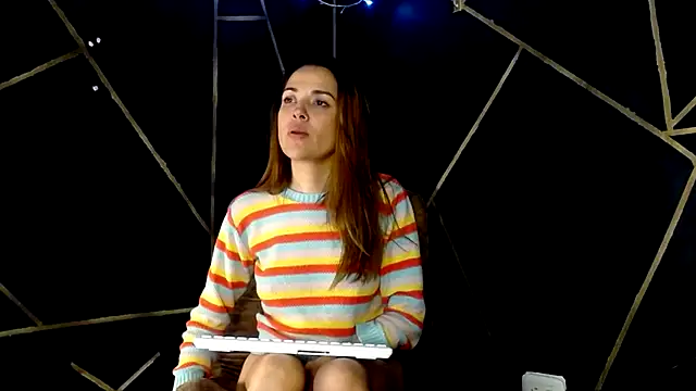 Snapshot of camilawm19 chatting on 04-12-26, 11:46 camilawm19 online show from 04-12-26, 11:46