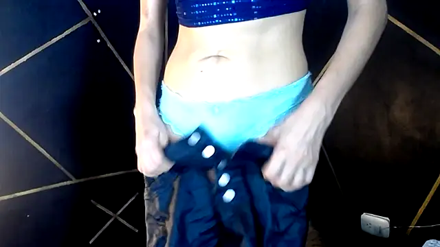 Snapshot of camilawm19 chatting on 04-04-26, 11:11 camilawm19 online show from 04-04-26, 11:11