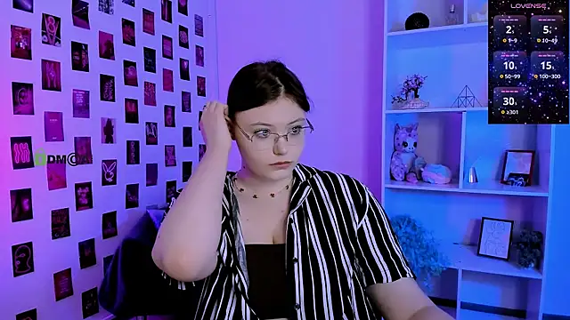 Snapshot of nikole_kitt chatting on 07-01-26, 06:41 nikole kitt online show from 07-01-26, 06:41