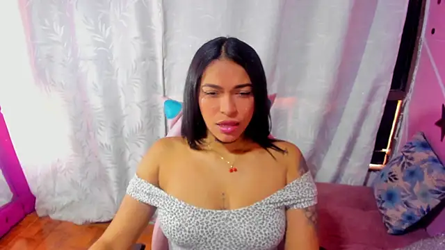 Snapshot of samantha_simur chatting on 03-10-25, 12:38 samantha simur online show from 03-10-25, 12:38