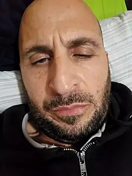 Snapshot of Devidwlf chatting on 11-20-25, 01:23 Devidwlf online show from 11-20-25, 01:23