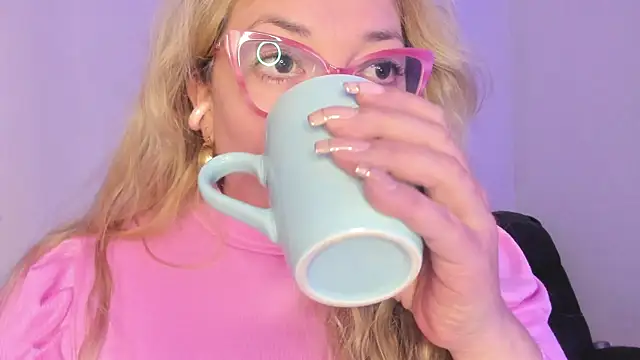 Naty Mature  online show from 11-25-25, 07:03