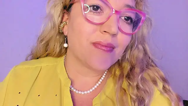 Naty Mature  online show from 10-25-25, 07:25