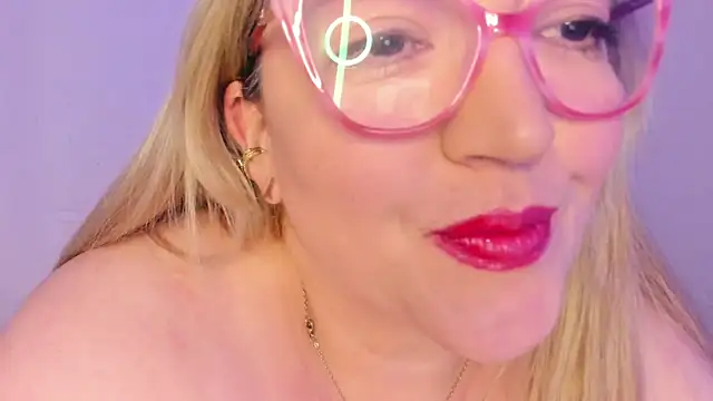 Naty Mature  online show from 11-15-25, 07:40