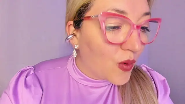 Naty Mature  online show from 11-19-25, 05:35