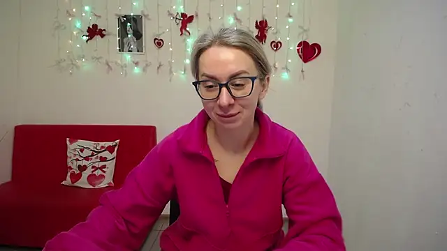 Snapshot of VasilisaSii chatting on 02-09-26, 06:44 VasilisaSii online show from 02-09-26, 06:44