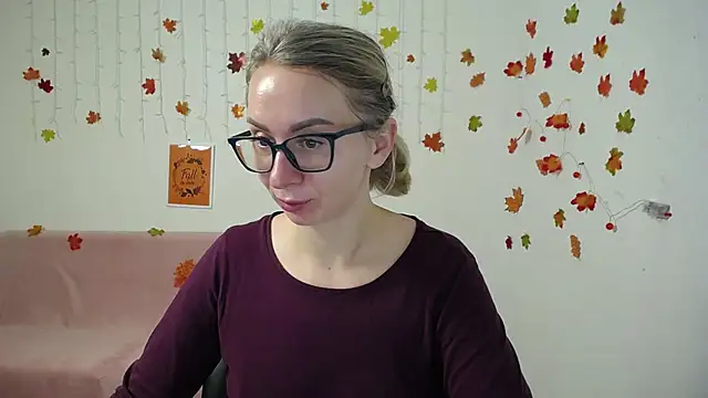 Snapshot of VasilisaSii chatting on 11-22-25, 06:12 VasilisaSii online show from 11-22-25, 06:12