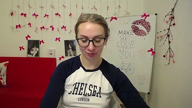 Snapshot of VasilisaSii chatting on 02-27-26, 06:13 VasilisaSii online show from 02-27-26, 06:13