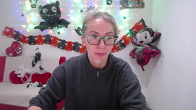 Snapshot of VasilisaSii chatting on 10-29-25, 06:12 VasilisaSii online show from 10-29-25, 06:12