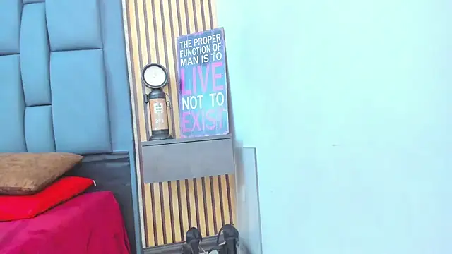 candela collinss online show from 01-04-25, 03:28