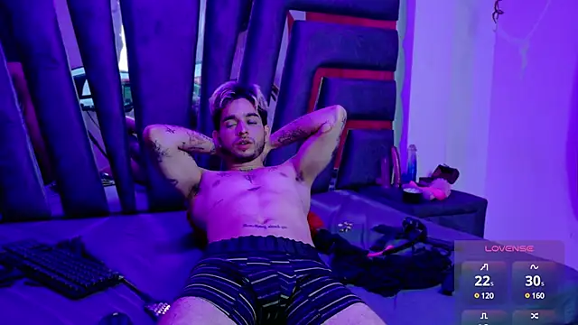 AliceandMax online show from 03-20-25, 05:15