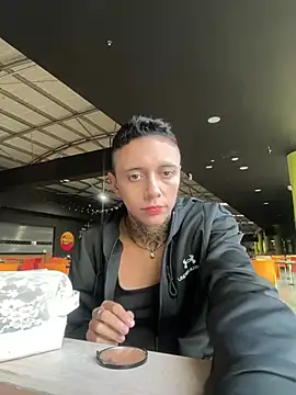 Snapshot of _PhillipBrown chatting on 01-23-25, 11:58 PhillipBrown online show from 01-23-25, 11:58