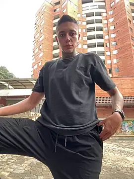 Snapshot of _PhillipBrown chatting on 02-13-25, 09:06 PhillipBrown online show from 02-13-25, 09:06