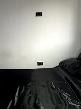 Snapshot of _PhillipBrown chatting on 09-16-25, 11:44 PhillipBrown online show from 09-16-25, 11:44