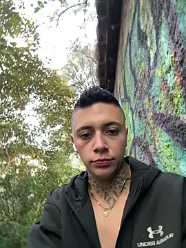 Snapshot of _PhillipBrown chatting on 09-10-25, 11:31 PhillipBrown online show from 09-10-25, 11:31