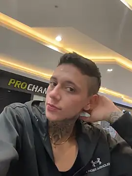 Snapshot of _PhillipBrown chatting on 03-20-25, 01:37 PhillipBrown online show from 03-20-25, 01:37