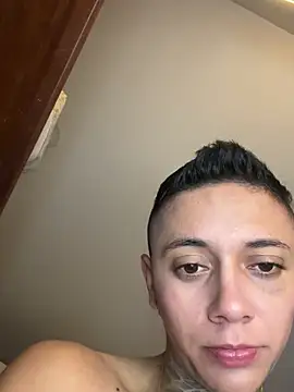 Snapshot of _PhillipBrown chatting on 02-12-25, 08:40 PhillipBrown online show from 02-12-25, 08:40