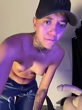 Snapshot of _PhillipBrown chatting on 02-12-26, 12:05 PhillipBrown online show from 02-12-26, 12:05