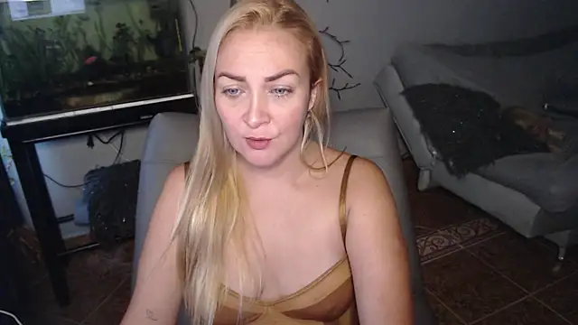Snapshot of karen_mature69 chatting on 03-12-25, 11:32 karen mature69 online show from 03-12-25, 11:32