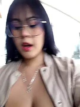 lara moon25 online show from 11-27-25, 07:47