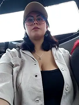 lara moon25 online show from 01-10-26, 06:36