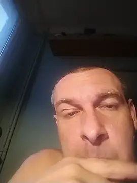 Snapshot of Andrzej-M chatting on 05-16-26, 06:40 Andrzej-M online show from 05-16-26, 06:40