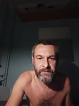 Snapshot of Andrzej-M chatting on 06-20-26, 11:21 Andrzej-M online show from 06-20-26, 11:21