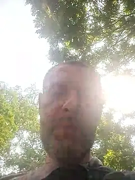 Snapshot of Andrzej-M chatting on 05-24-26, 11:43 Andrzej-M online show from 05-24-26, 11:43
